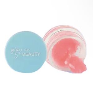 Glow On 5th Beauty Scrub A Dub Sugar Lip Scrub - Strawberry.